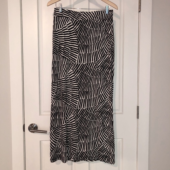 Boden Maxi Skirt - Size 8R - black & white stretch jersey - Picture 2 of 3